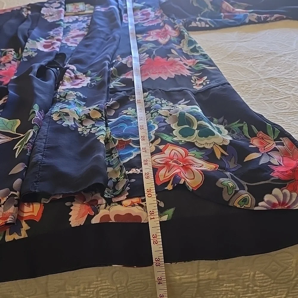 Johnny Was Beautiful Kimono Navy with Floral size Small - Picture 5 of 6